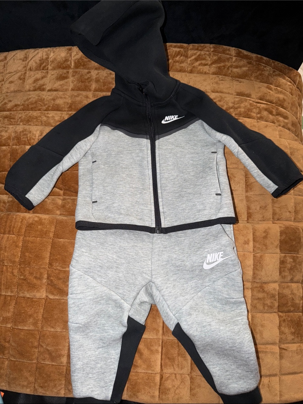 Nike Grey and Black Toddler Nike Tech Zip Hoodie & Jogger Set -12 months